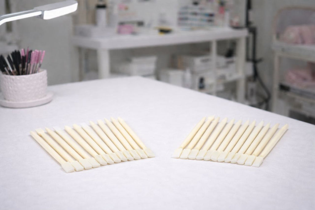 LASH LIFT BRUSH - PENNELLO PER CIGLIA Glamorous Lashes